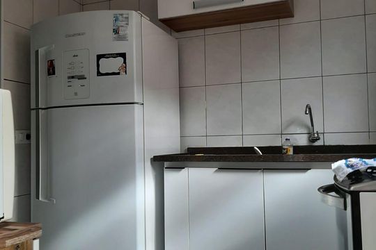 Apartamento à venda com 2 quartos, 54m² em Parque Pinheiros, Taboão da Serra
