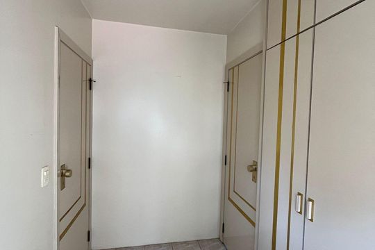 Quarto de serviço de apartamento à venda com 3 quartos, 70m² em Moema, São Paulo