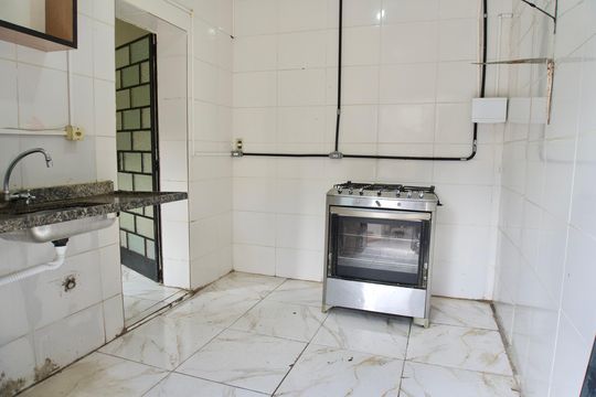 Sala-Cozinha de kitnet/studio para alugar com 1 quarto, 28m² em Parque Pedro Ii, Belo Horizonte