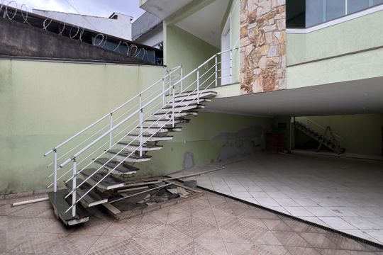 Garagem de casa à venda com 3 quartos, 220m² em Parque Continental I, Guarulhos