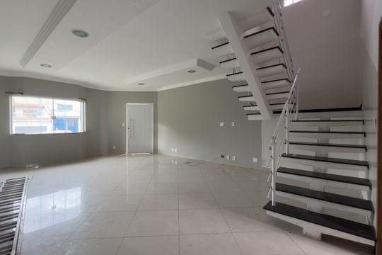 Sala de casa à venda com 3 quartos, 220m² em Parque Continental I, Guarulhos