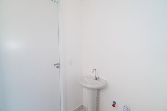 Banheiro da Suíte de apartamento à venda com 1 quarto, 30m² em Jardim Itacolomi, São Paulo