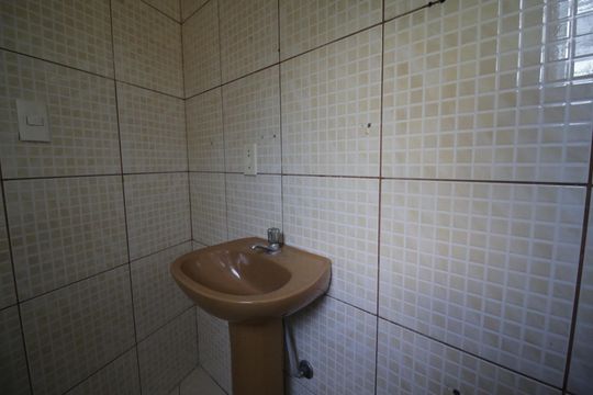 Banheiro de casa de condomínio para alugar com 2 quartos, 160m² em Recreio dos Bandeirantes, Rio de Janeiro