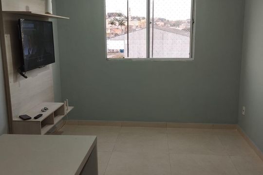 Sala de apartamento para alugar com 2 quartos, 38m² em Jardim das Oliveiras, Itaquaquecetuba