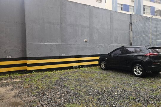 Garagem de apartamento para alugar com 2 quartos, 90m² em Pituba, Salvador