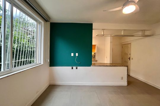 Sala de apartamento à venda com 2 quartos, 75m² em Jardim Botânico, Rio de Janeiro