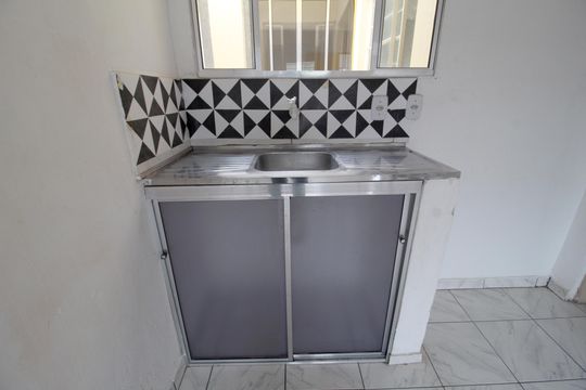 Sala de apartamento para alugar com 2 quartos, 35m² em Jardim Simus, Sorocaba