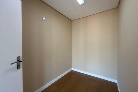 Quarto 5 de casa para alugar com 7 quartos, 500m² em Itaguaçu, Florianópolis