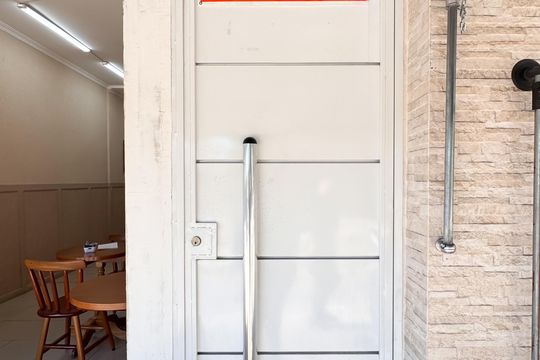 Fachada  de casa para alugar com 1 quarto, 32m² em Jardim Santa Marcelina, São Paulo
