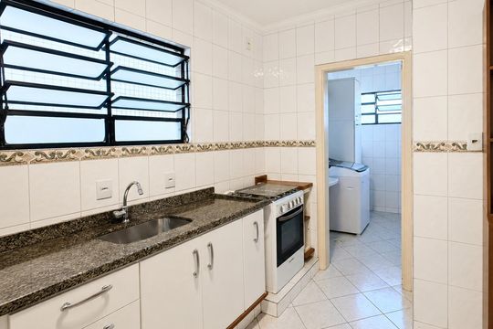 Cozinha de apartamento para alugar com 2 quartos, 72m² em Jardim Sandra, Sorocaba