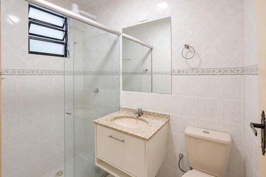 Banheiro de apartamento para alugar com 2 quartos, 72m² em Jardim Sandra, Sorocaba