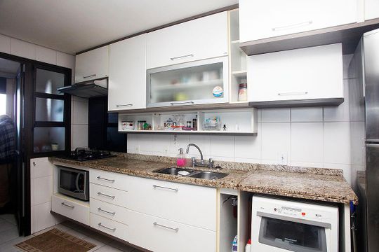 Cozinha de apartamento à venda com 3 quartos, 130m² em Petrópolis, Porto Alegre