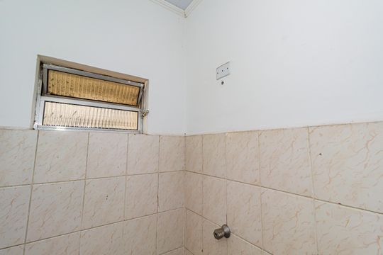 Banheiro 1 de casa à venda com 3 quartos, 190m² em Jardim das Acacias, São Paulo