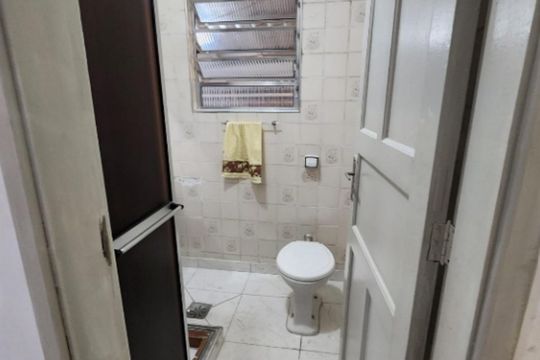 Banheiro de casa para alugar com 2 quartos, 160m² em Saboó, Santos