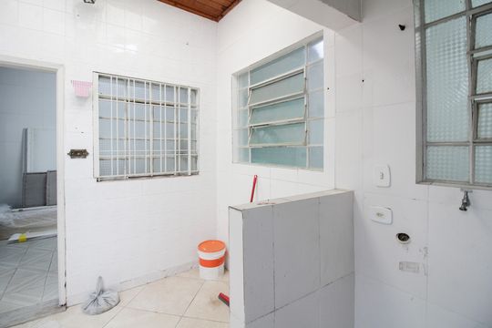 Área de Serviço e Quintal de casa de condomínio à venda com 2 quartos, 160m² em Vila Claudia, São Paulo