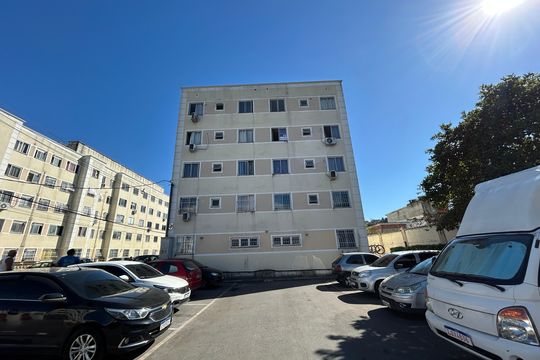 Fachada + placa de apartamento para alugar com 2 quartos, 48m² em Pavuna, Nilópolis