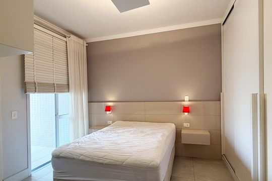 Suíte de apartamento para alugar com 2 quartos, 90m² em Gonzaga, Santos
