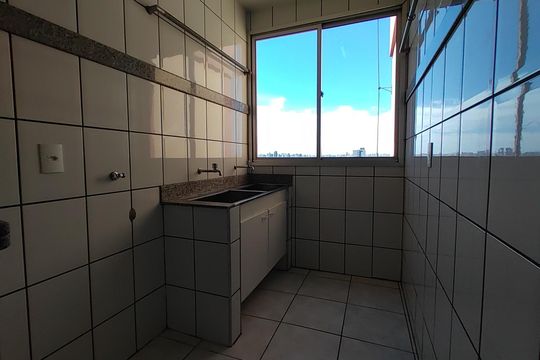 Cozinha de apartamento para alugar com 3 quartos, 90m² em Planalto, Uberlândia