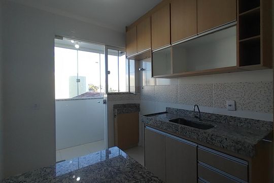 Sala/cozinha de apartamento para alugar com 1 quarto, 48m² em Tubalina, Uberlândia
