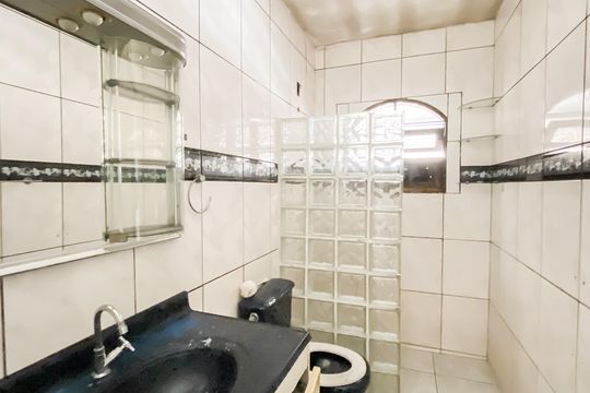Banheiro de casa à venda com 2 quartos, 70m² em Jardim Matarazzo, São Paulo