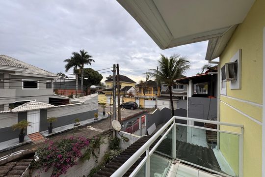 Suíte 1 - Varanda de casa de condomínio à venda com 3 quartos, 180m² em Vargem Pequena, Rio de Janeiro