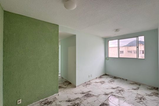Sala de apartamento para alugar com 2 quartos, 42m² em Vargem Grande, Rio de Janeiro