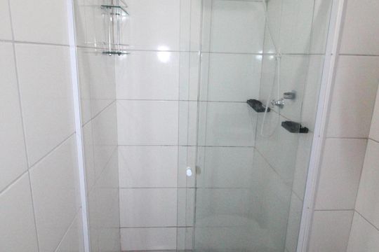 Banheiro da Suíte de apartamento para alugar com 2 quartos, 51m² em Parque Residencial Flamboyant, São José dos Campos