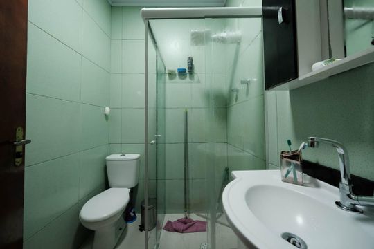 Banheiro de casa à venda com 2 quartos, 60m² em Vila Granada, São Paulo
