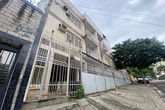 Fachada de apartamento para alugar com 2 quartos, 60m² em Cascadura, Rio de Janeiro