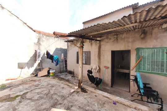Quintal de casa à venda com 3 quartos, 180m² em Dic I (conjunto Habitacional Monsenhor Luiz Fernando Abreu), Campinas