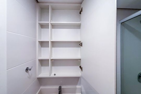 Banheiro social de apartamento para alugar com 1 quarto, 31m² em Sumaré, São Paulo