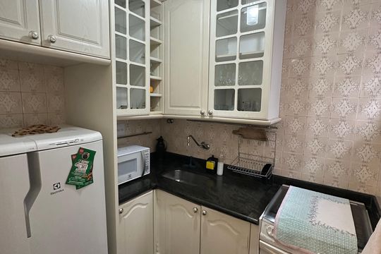 Cozinha de apartamento para alugar com 1 quarto, 47m² em Itararé, São Vicente