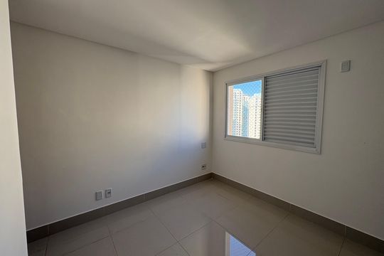 Apartamento à venda com 3 quartos, 190m² em Setor Bueno, Goiânia