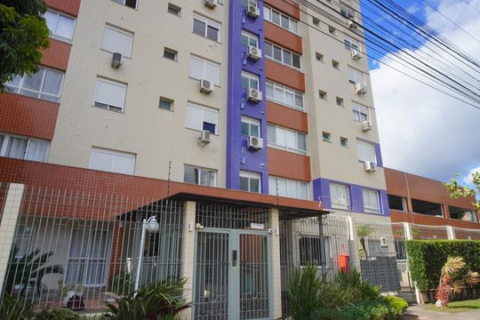 Fachada do imóvel de apartamento à venda com 2 quartos, 70m² em R, Porto Alegre