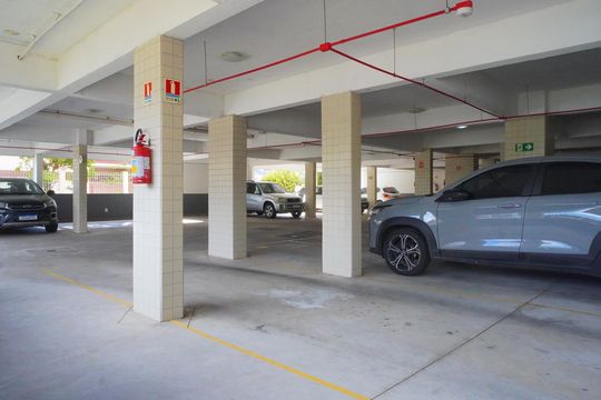 Garagem de apartamento à venda com 2 quartos, 70m² em R, Porto Alegre