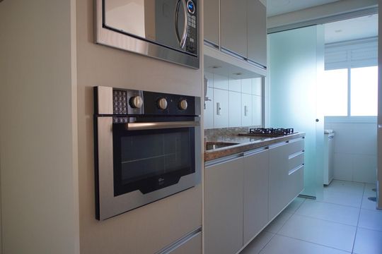 Cozinha de apartamento à venda com 2 quartos, 70m² em R, Porto Alegre