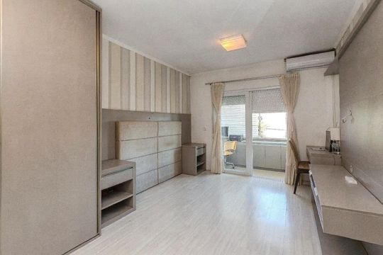 Quarto 1 de casa para alugar com 3 quartos, 209m² em Jardim Sabará, Porto Alegre