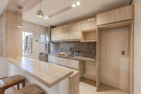 Cozinha de casa para alugar com 3 quartos, 209m² em Jardim Sabará, Porto Alegre