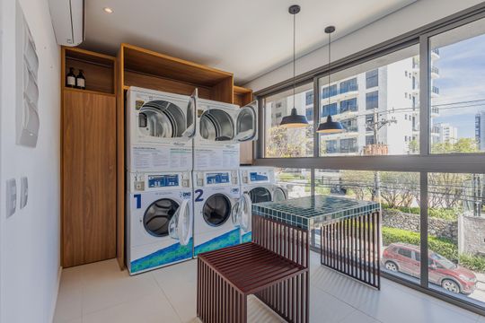 Área comum de kitnet/studio para alugar com 1 quarto, 25m² em Pinheiros, São Paulo