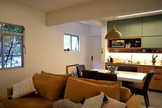 Sala de apartamento para alugar com 2 quartos, 77m² em Paraíso, São Paulo