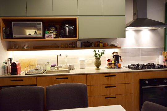 Cozinha de apartamento para alugar com 2 quartos, 77m² em Paraíso, São Paulo