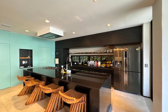 Cozinha de casa de condomínio à venda com 4 quartos, 407m² em Barra da Tijuca, Rio de Janeiro
