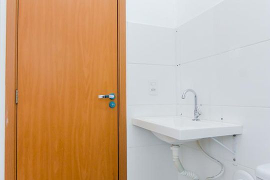 Banheiro de apartamento para alugar com 2 quartos, 45m² em Jardim Novo Portugal, Guarulhos