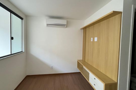 Sala de kitnet/studio à venda com 1 quarto, 30m² em Moneró, Rio de Janeiro