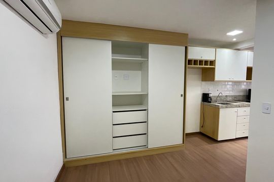 Quarto de kitnet/studio à venda com 1 quarto, 30m² em Moneró, Rio de Janeiro