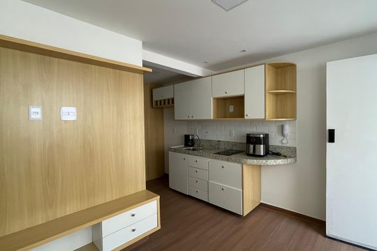 Kitnet/Studio à venda com 1 quarto, 30m² em Moneró, Rio de Janeiro
