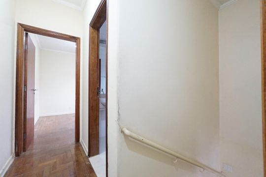 Corredor de casa à venda com 2 quartos, 47m² em Vila São José, São Paulo
