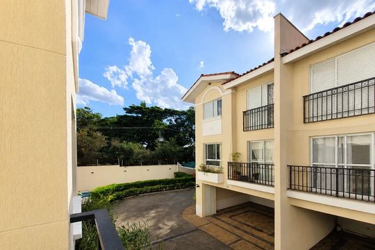 Área comum de casa de condomínio à venda com 3 quartos, 163m² em Ferreira, São Paulo