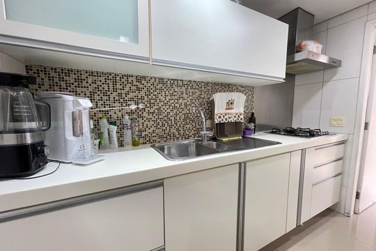 Cozinha de casa de condomínio à venda com 3 quartos, 163m² em Ferreira, São Paulo