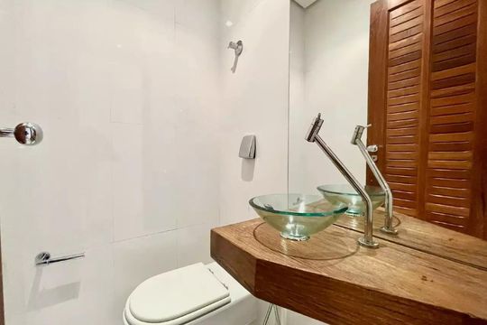 Banheiro social de apartamento para alugar com 2 quartos, 117m² em Castelo, Belo Horizonte